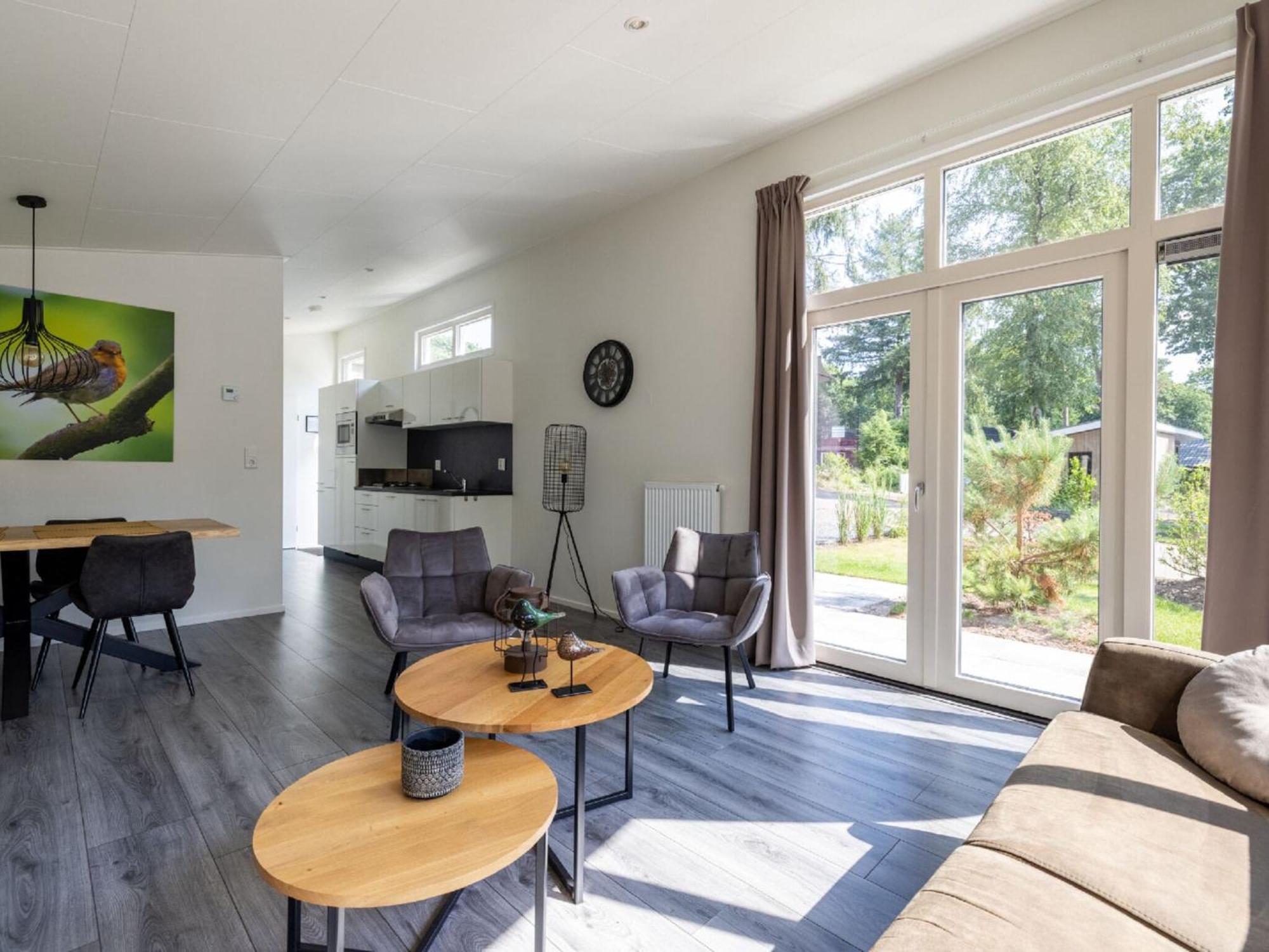 Comfortable Chalet With Combination Microwave Near The Veluwe Hoenderloo Buitenkant foto