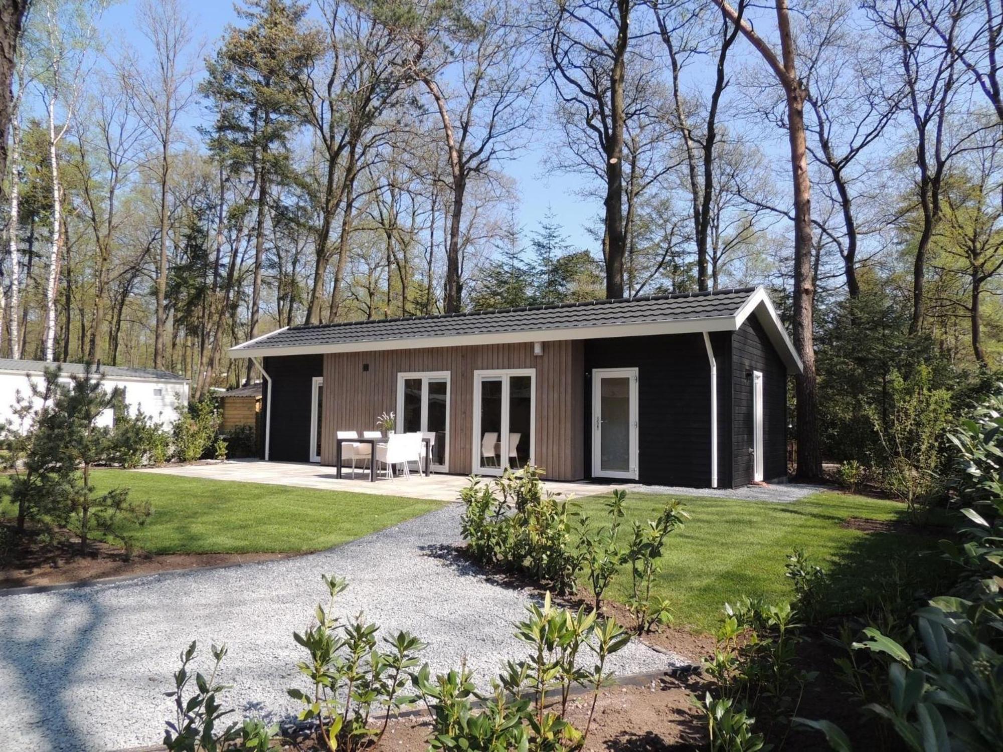 Comfortable Chalet With Combination Microwave Near The Veluwe Hoenderloo Buitenkant foto